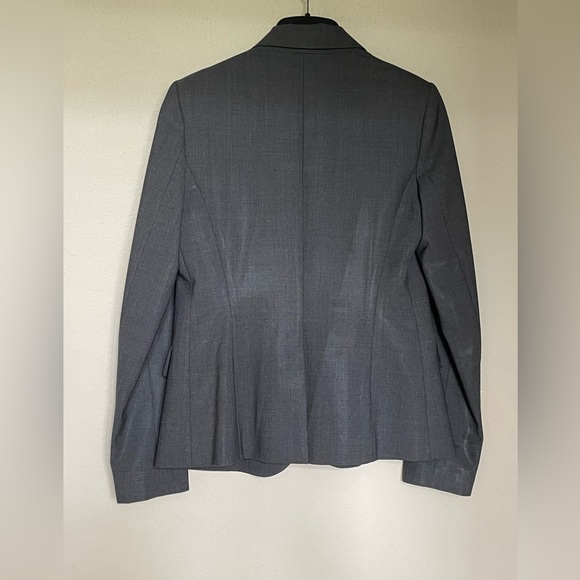 Preowned Theory matching grey one button blazer Sz 4 and skirt Sz 00 - Picture 2 of 16